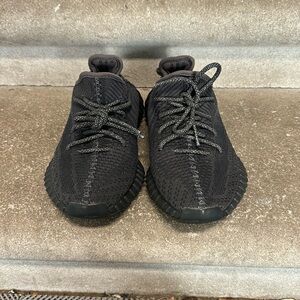 Women’s Yeezy shoes